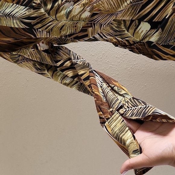 BEACH Midi Dress - Picture 4 of 12